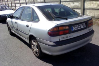 Boitier filtre a air RENAULT LAGUNA 1