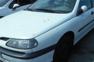 Pompe de direction RENAULT LAGUNA 1