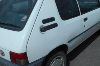 Custode arriere gauche PEUGEOT 205