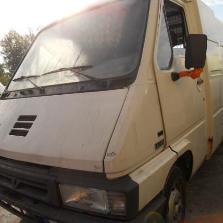 Enjoliveur de phare gauche RENAULT MASTER 1