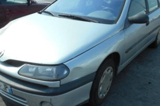 Cric (Ensemble depannage) RENAULT LAGUNA 1