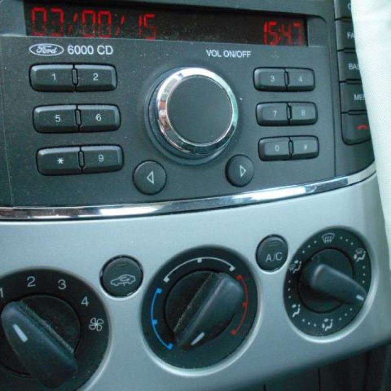 Commande autoradio FORD FOCUS 2 Photo n°10