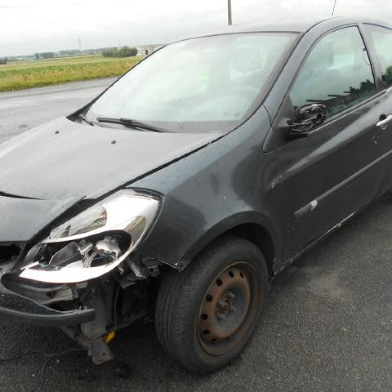 Maitre cylindre (freinage) RENAULT CLIO 3 Photo n°3