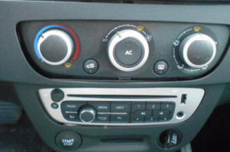 Poignee interieur avant droit RENAULT MEGANE 3