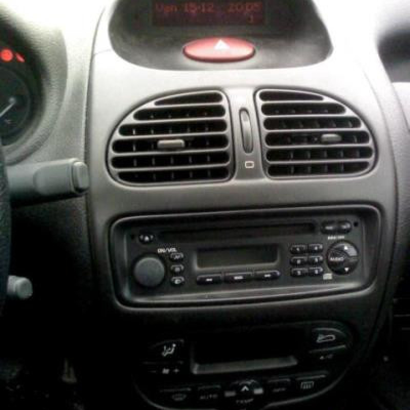 Commande autoradio PEUGEOT 206 Photo n°9