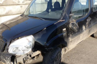 Poignee porte avant gauche FIAT DOBLO 1