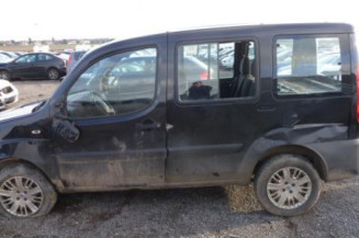 Poignee porte avant gauche FIAT DOBLO 1