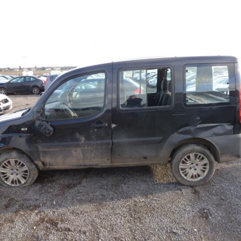 Poignee porte avant gauche FIAT DOBLO 1 Photo n°5