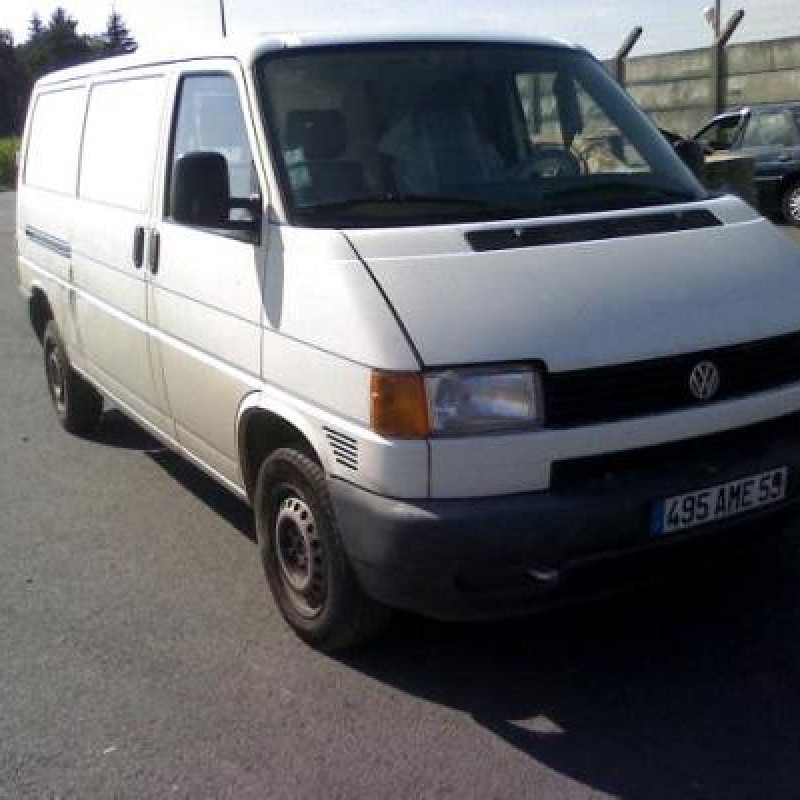 Anti brouillard arriere gauche VOLKSWAGEN TRANSPORTER 4 Photo n°4