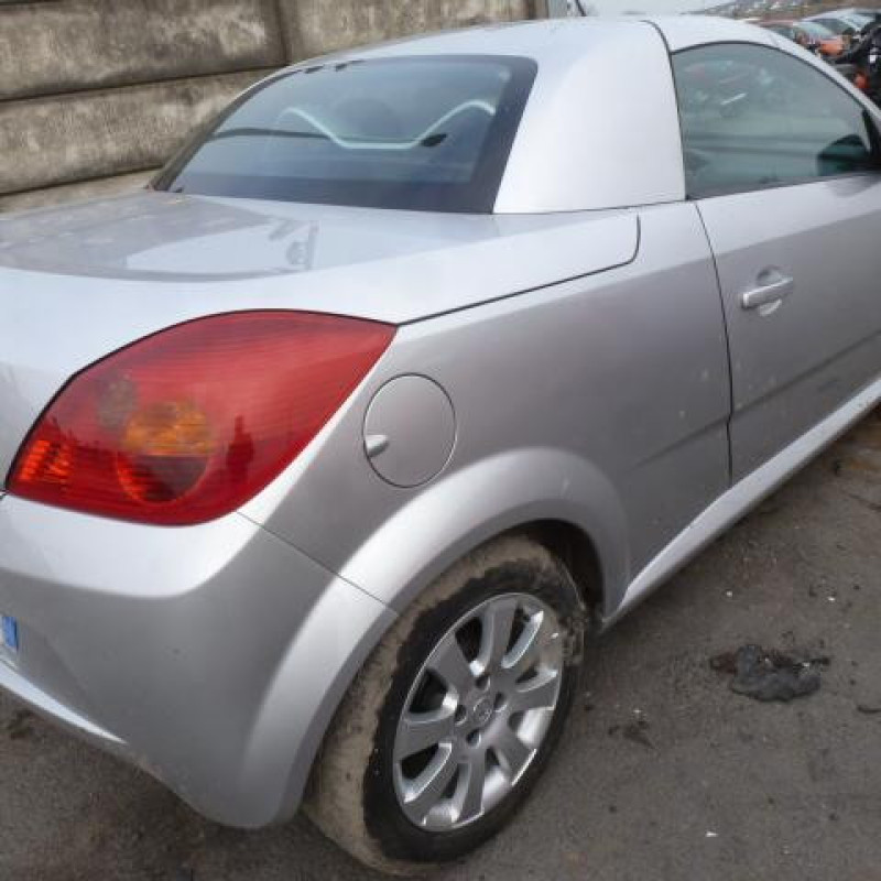 Appui tete arriere OPEL TIGRA 2 Photo n°4