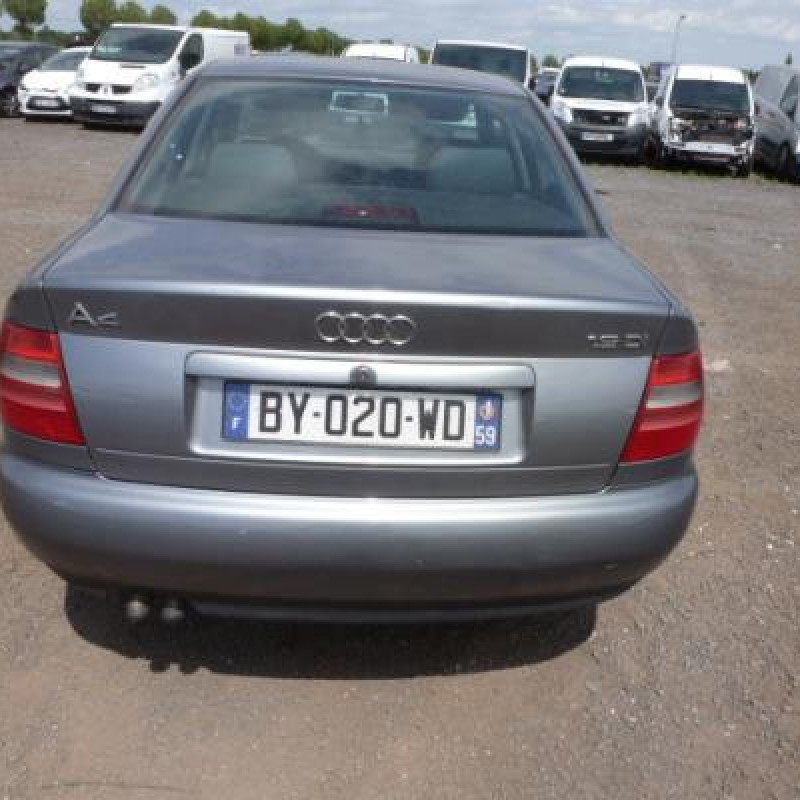 Boitier filtre a air AUDI A4 1 Photo n°8