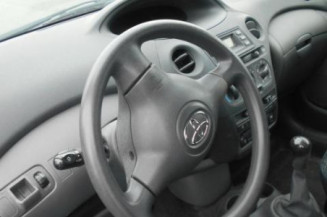 Moyeu avant droit TOYOTA YARIS 1