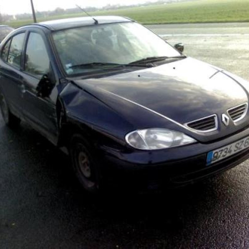 Maitre cylindre (freinage) RENAULT MEGANE 1 Photo n°3