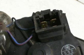 Moteur essuie glace avant DAIHATSU YRV