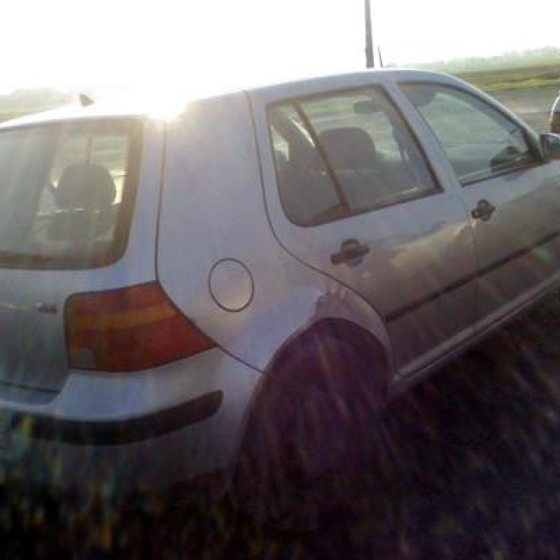 Debitmetre VOLKSWAGEN GOLF 4 Photo n°6