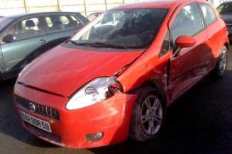 Anti brouillard droit (feux) FIAT GRANDE PUNTO