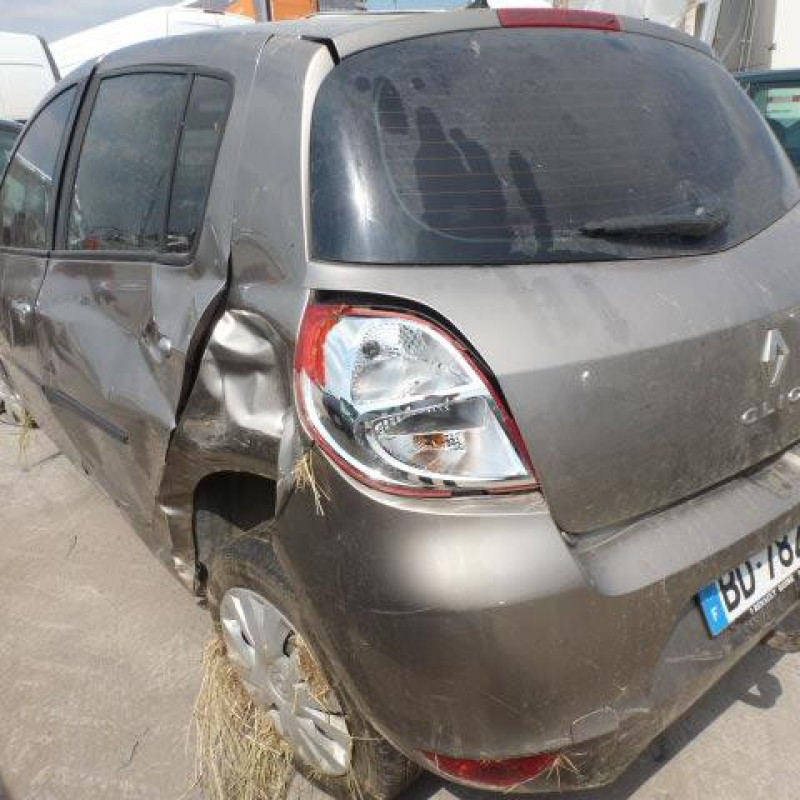 Pompe de direction RENAULT CLIO 3 Photo n°4