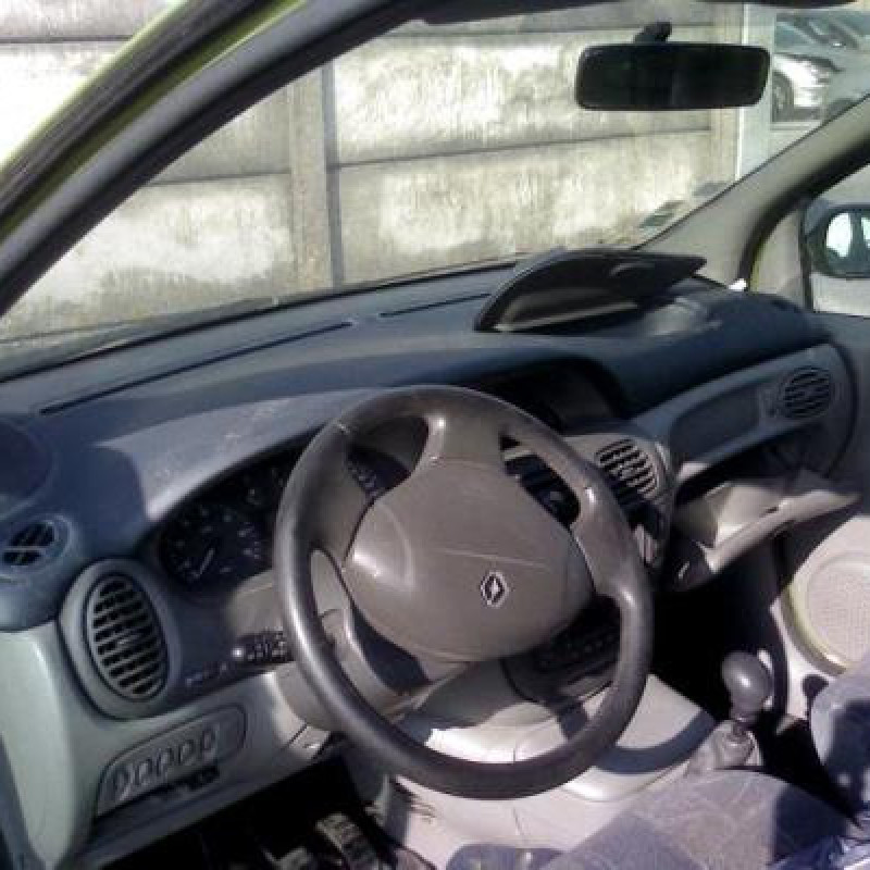 Pompe de direction RENAULT SCENIC 1 Photo n°5