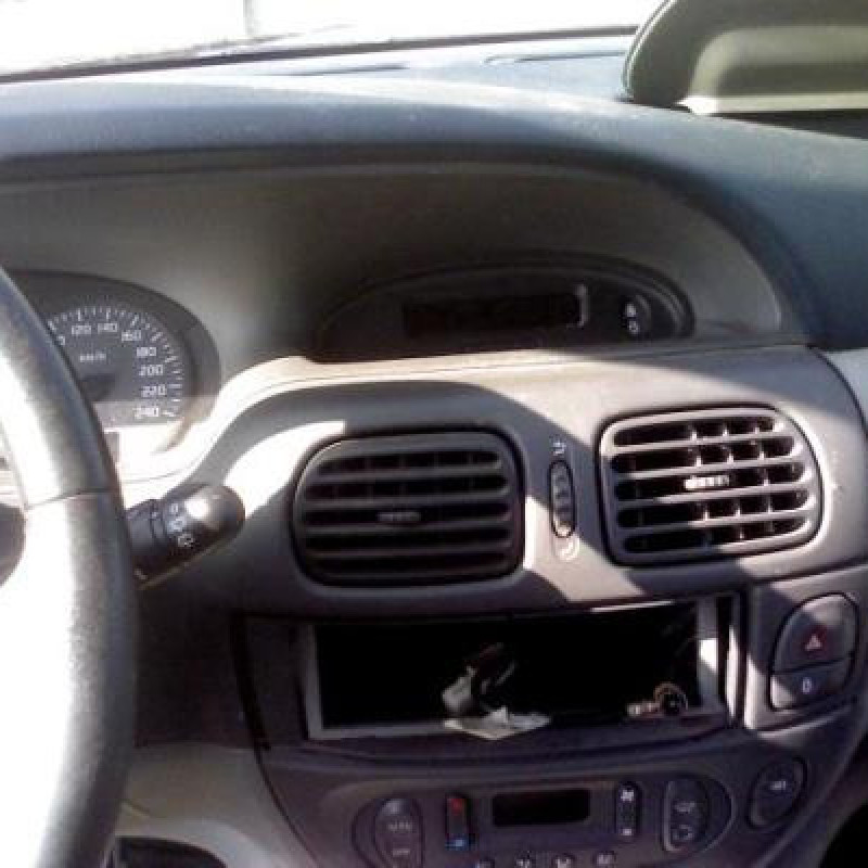 Pompe de direction RENAULT SCENIC 1 Photo n°6