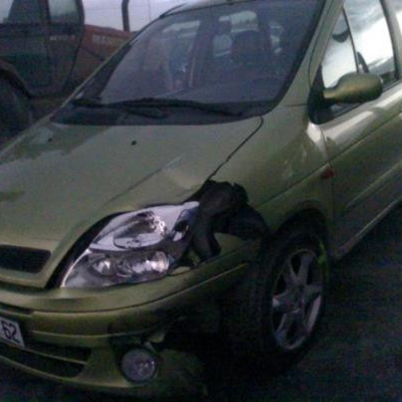 Pompe de direction RENAULT SCENIC 1 Photo n°1