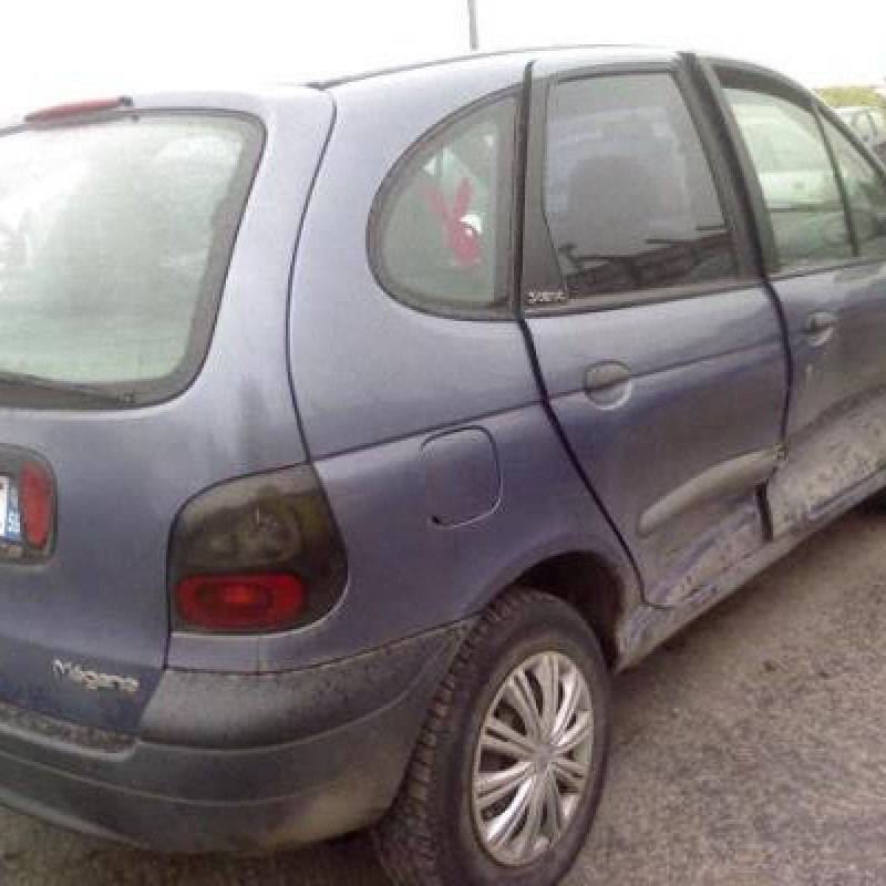 Pompe de direction RENAULT SCENIC 1 Photo n°4