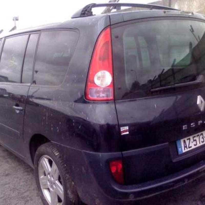 Anti brouillard arriere gauche RENAULT GRAND ESPACE 4 Photo n°4