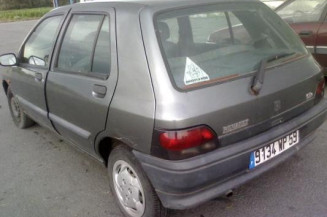 Pompe de direction RENAULT CLIO 1