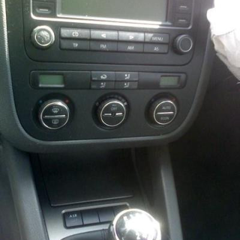 Debitmetre VOLKSWAGEN GOLF 5 Photo n°9