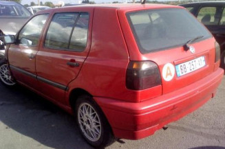 Pare choc arriere VOLKSWAGEN GOLF 3