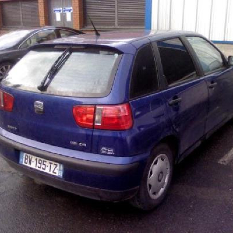 Pare choc arriere SEAT IBIZA 2 Photo n°6