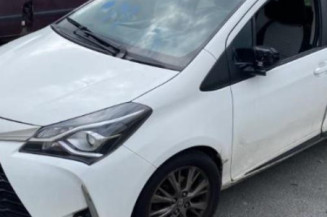 Arret de porte avant droit TOYOTA YARIS 3