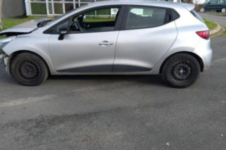 Poignee porte avant gauche RENAULT CLIO 4