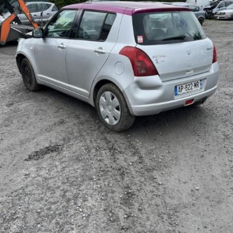 Poignee porte arriere droit SUZUKI SWIFT 3 Photo n°7