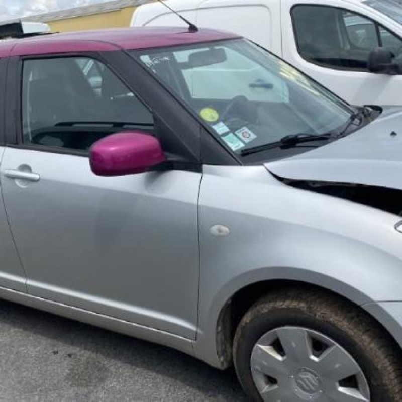 Poignee porte arriere droit SUZUKI SWIFT 3 Photo n°16