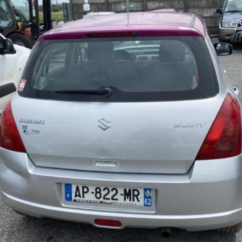 Poignee porte arriere droit SUZUKI SWIFT 3 Photo n°17