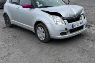 Poignee porte avant gauche SUZUKI SWIFT 3