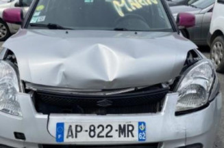 Poignee porte avant gauche SUZUKI SWIFT 3