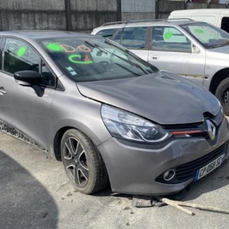 Vitre arriere droit RENAULT CLIO 4 Photo n°8