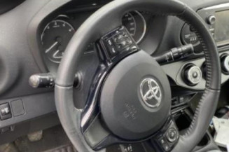 Poignee porte arriere gauche TOYOTA YARIS 3