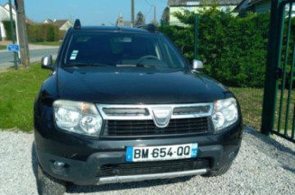 Arret de porte avant gauche DACIA DUSTER 1