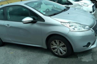 Moteur PEUGEOT 208 1