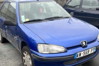 Vitre arriere droit PEUGEOT 106