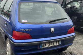 Vitre arriere droit PEUGEOT 106