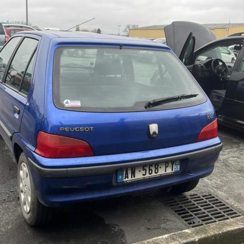 Vitre arriere droit PEUGEOT 106 Photo n°11