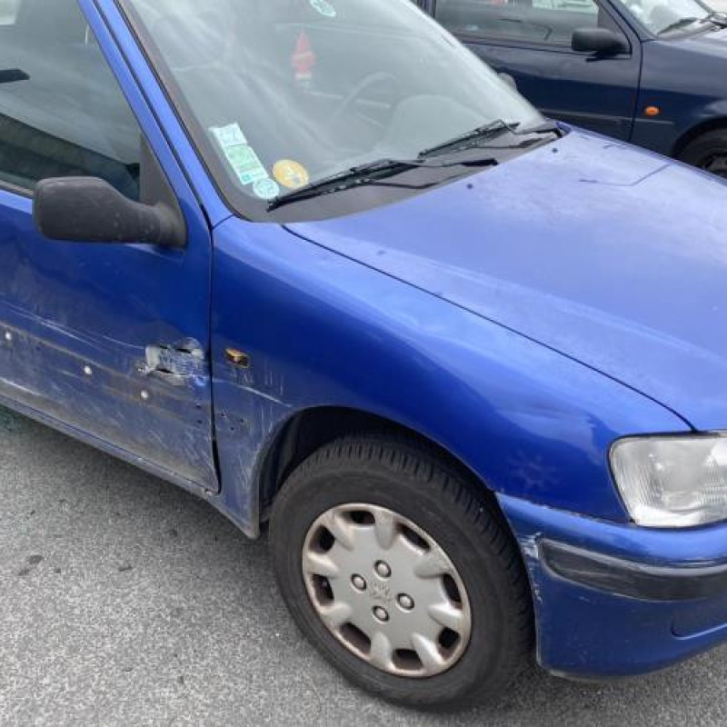 Vitre arriere droit PEUGEOT 106 Photo n°19