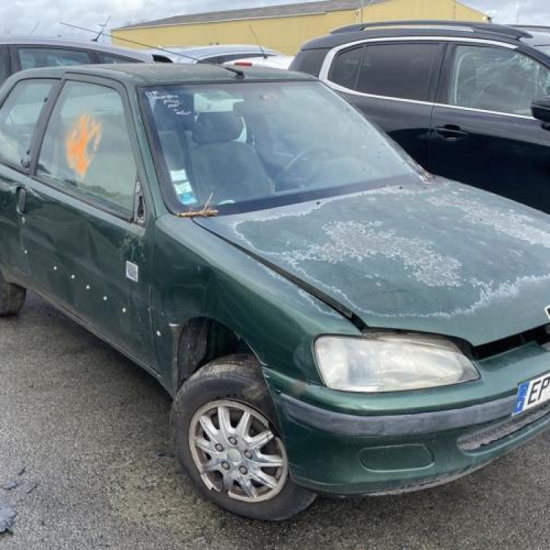 Pompe à carburant PEUGEOT 106 Photo n°9