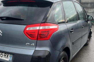 Anti brouillard arriere droit CITROEN C4 PICASSO 1