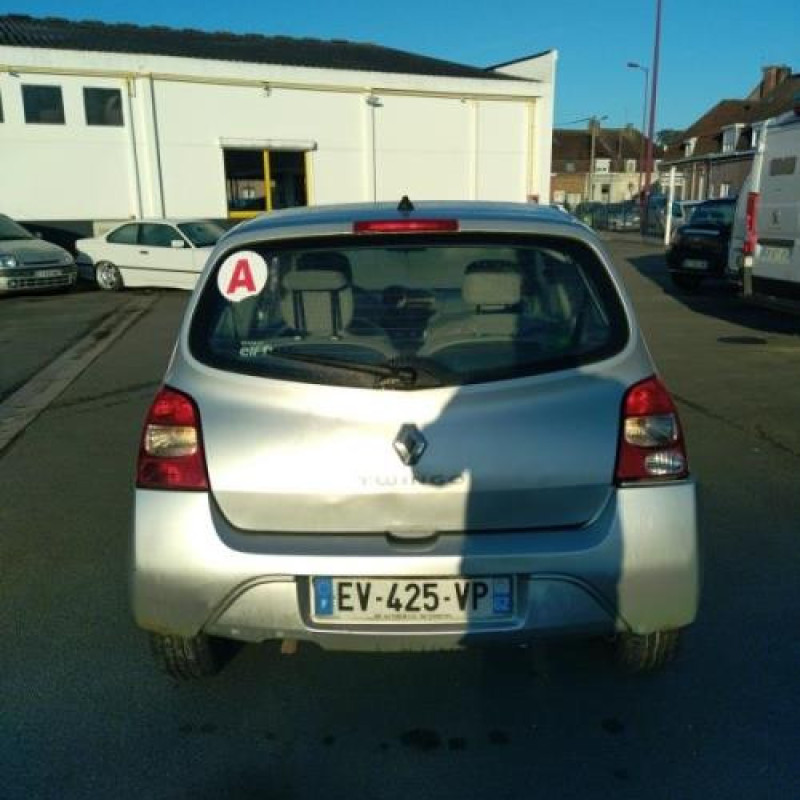 Pompe à carburant RENAULT TWINGO 2 Photo n°12