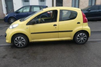 Pare choc arriere PEUGEOT 107