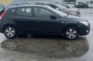 Pare choc arriere HYUNDAI I 30 1